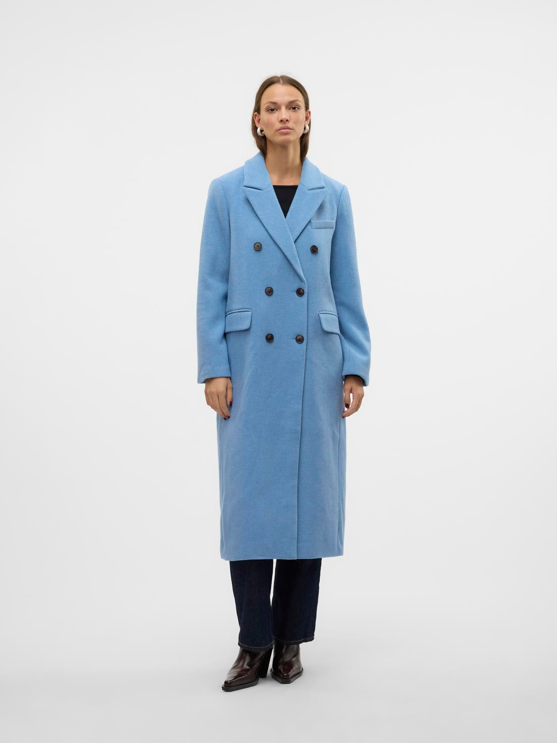 model_shot-front